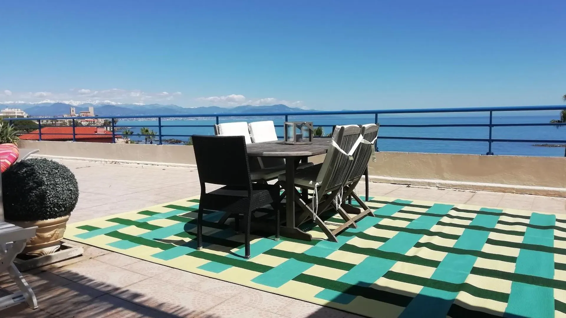 Appartement Rooftop Vue Mer Antibes France